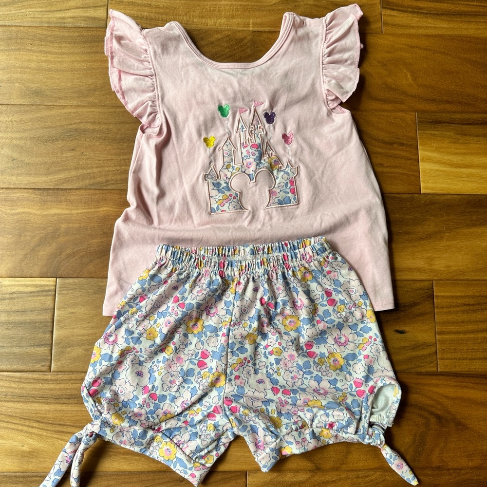Abby and Evie Disney short set